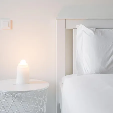 Apartment Guestready - Sleek Monochromatic In Bonfim