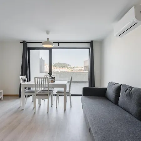 Guestready - Sleek Monochromatic In Bonfim Apartment