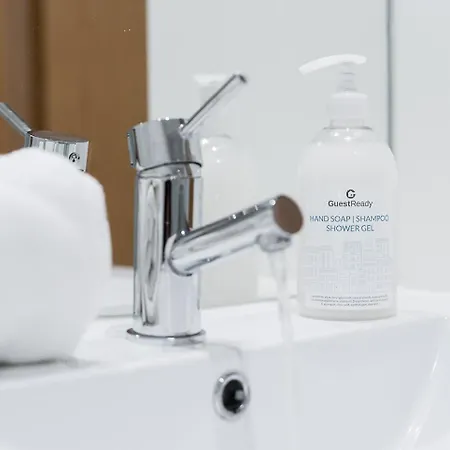Guestready - Sleek Monochromatic In Bonfim Apartamento Porto